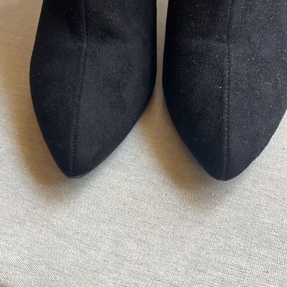 Halston Cairo Womens 6.5 Ankle Booties Boots Black Suede Stiletto Heel Back Zip - Picture 4 of 8